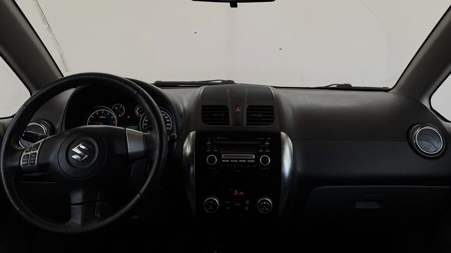 Фото SUZUKI Sx4 I (CLASSIC) Рестайлинг с пробегом | №5 Фото SUZUKI Sx4 I (CLASSIC) Рестайлинг с пробегом | №5