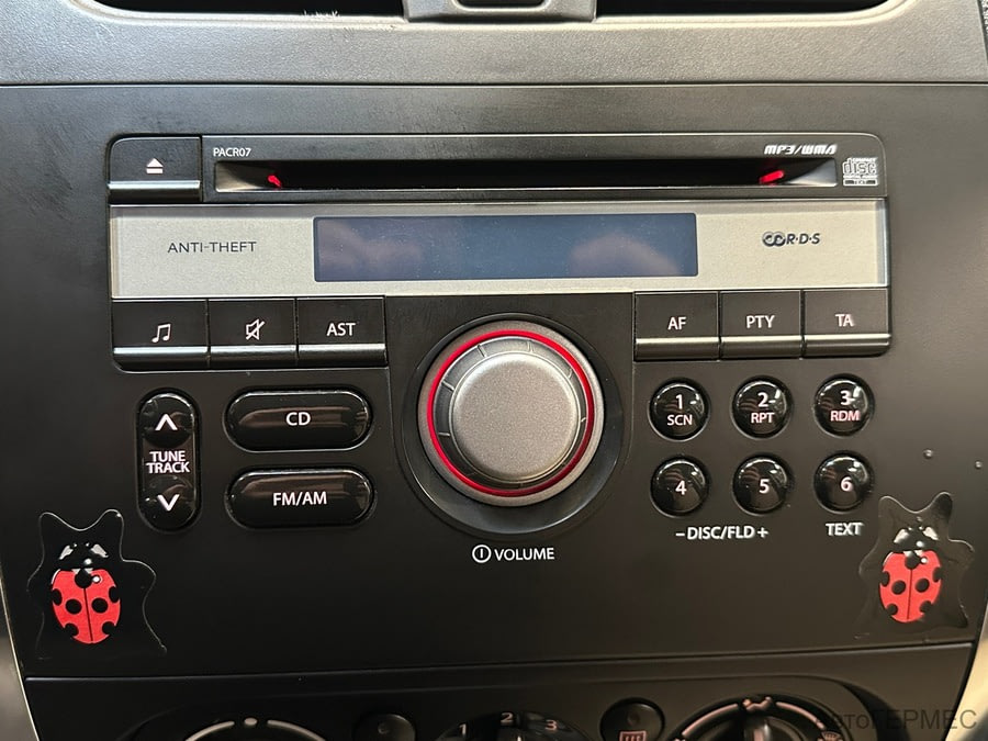 Фото SUZUKI Sx4 I (CLASSIC) Рестайлинг с пробегом | №8 Фото SUZUKI Sx4 I (CLASSIC) Рестайлинг с пробегом | №8