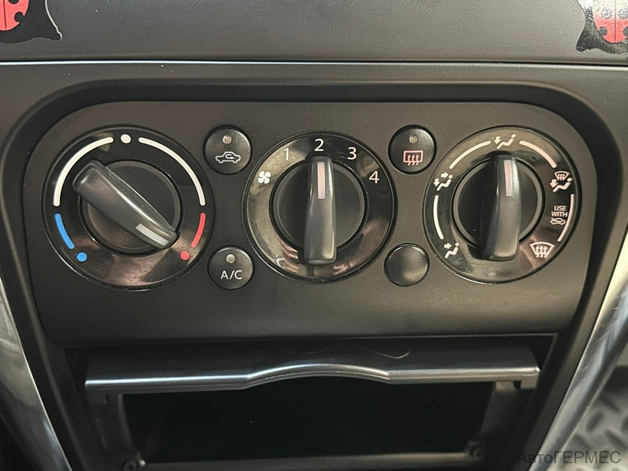 Фото SUZUKI Sx4 I (CLASSIC) Рестайлинг с пробегом | №7 Фото SUZUKI Sx4 I (CLASSIC) Рестайлинг с пробегом | №7