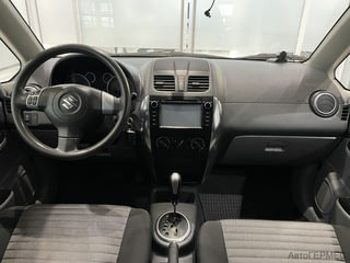 Фото SUZUKI Sx4 I (CLASSIC) Рестайлинг с пробегом Фото SUZUKI Sx4 I (CLASSIC) Рестайлинг с пробегом