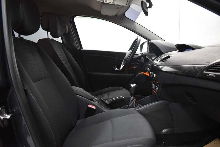 Фото RENAULT Megane III с пробегом | №10