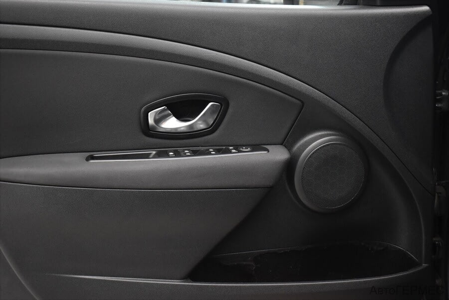 Фото RENAULT Megane III с пробегом | №9