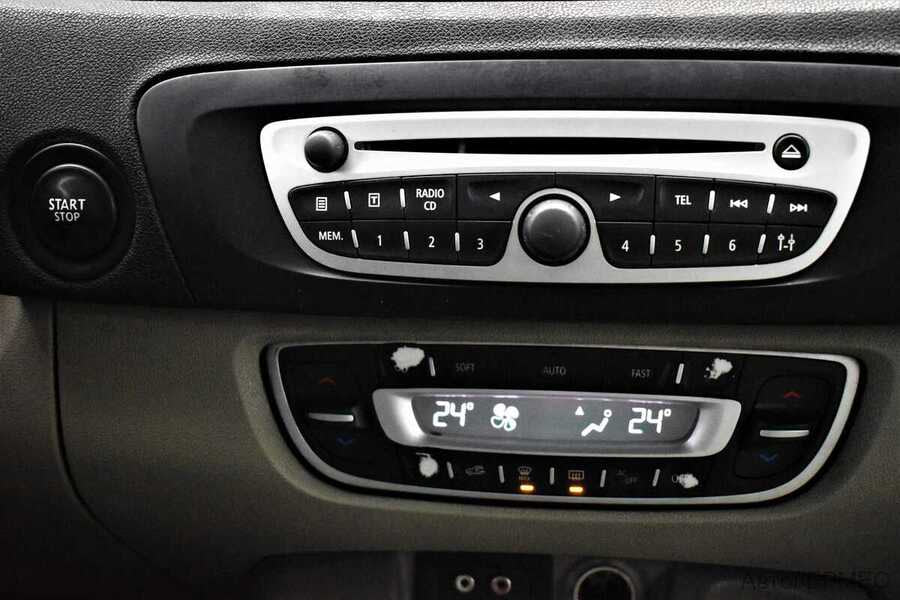 Фото RENAULT Scenic III с пробегом | №10