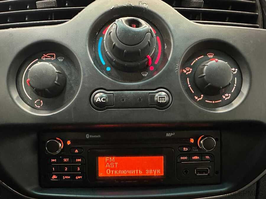 Фото RENAULT Kangoo II Рестайлинг с пробегом | №7 Фото RENAULT Kangoo II Рестайлинг с пробегом | №7