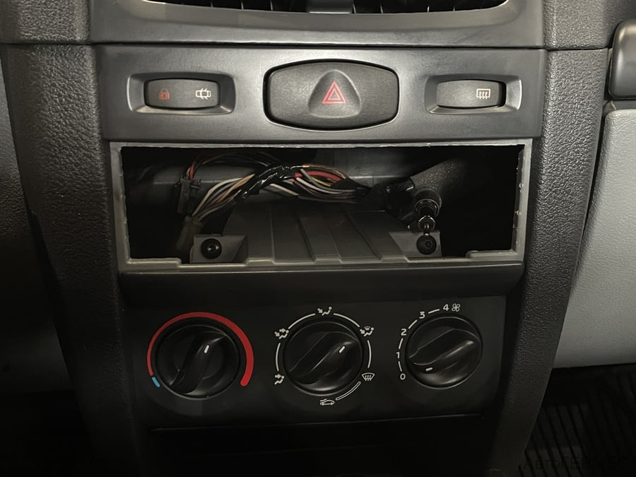 Фото RENAULT Symbol I Рестайлинг 2 с пробегом | №7