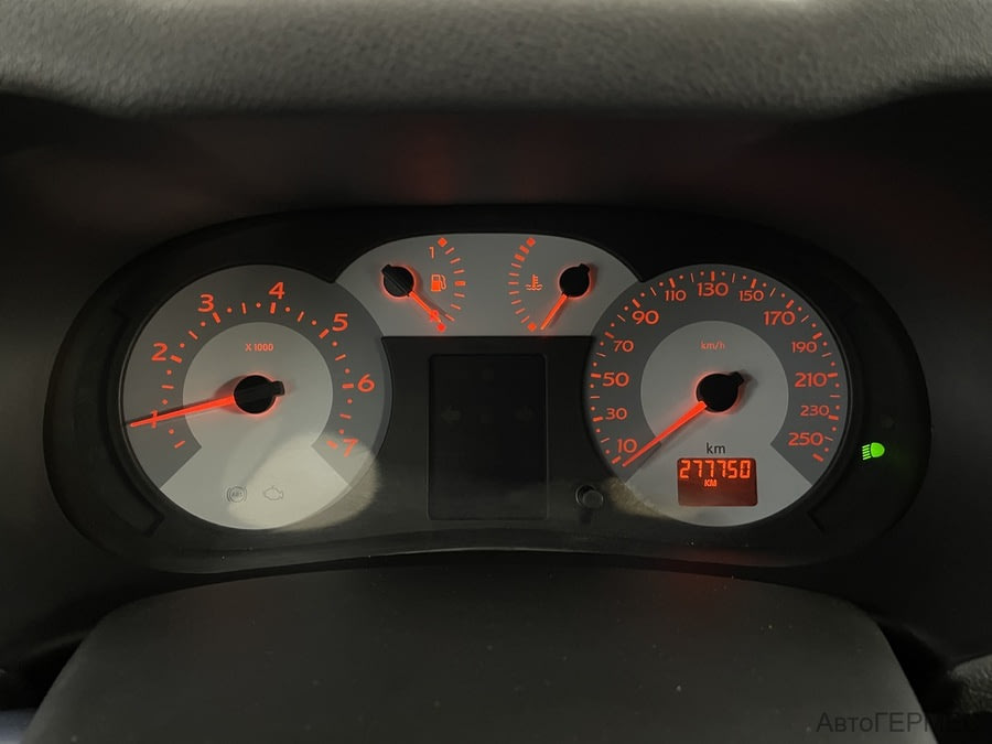 Фото RENAULT Symbol I Рестайлинг 2 с пробегом | №6 Фото RENAULT Symbol I Рестайлинг 2 с пробегом | №6