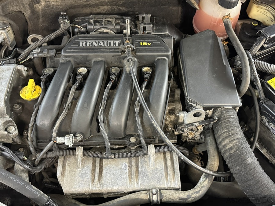 Фото RENAULT Symbol I Рестайлинг 2 с пробегом | №13