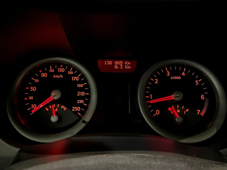 Фото RENAULT Megane II Рестайлинг с пробегом | №6 Фото RENAULT Megane II Рестайлинг с пробегом | №6