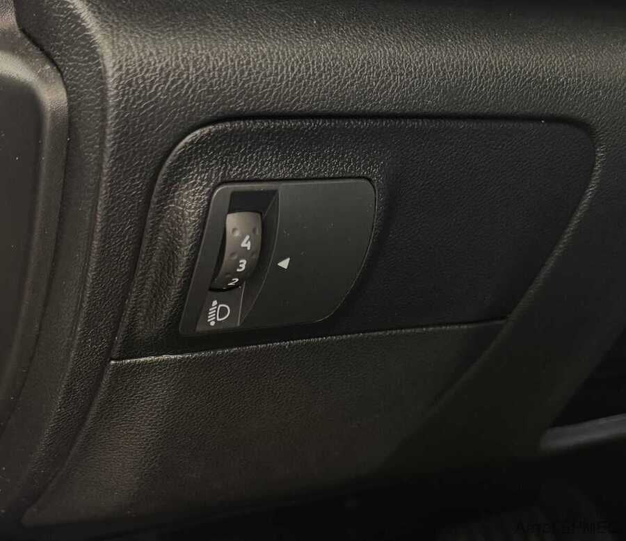 Фото RENAULT Megane IV с пробегом | №8