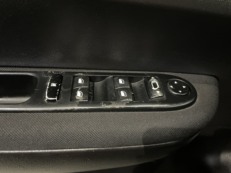 Фото PEUGEOT 307 I Рестайлинг с пробегом | №9 Фото PEUGEOT 307 I Рестайлинг с пробегом | №9