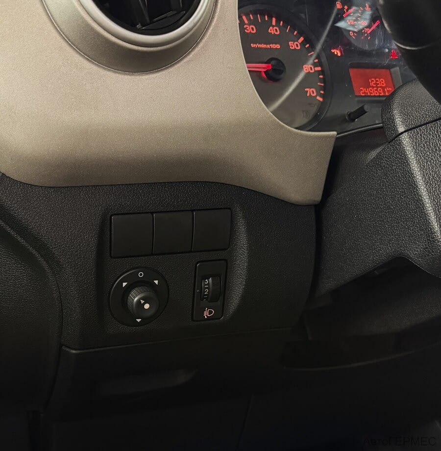 Фото PEUGEOT PARTNER II Рестайлинг с пробегом | №8 Фото PEUGEOT PARTNER II Рестайлинг с пробегом | №8