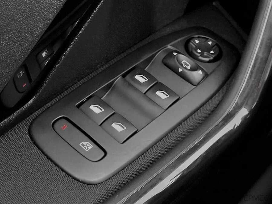 Фото PEUGEOT 208 I с пробегом | №10 Фото PEUGEOT 208 I с пробегом | №10