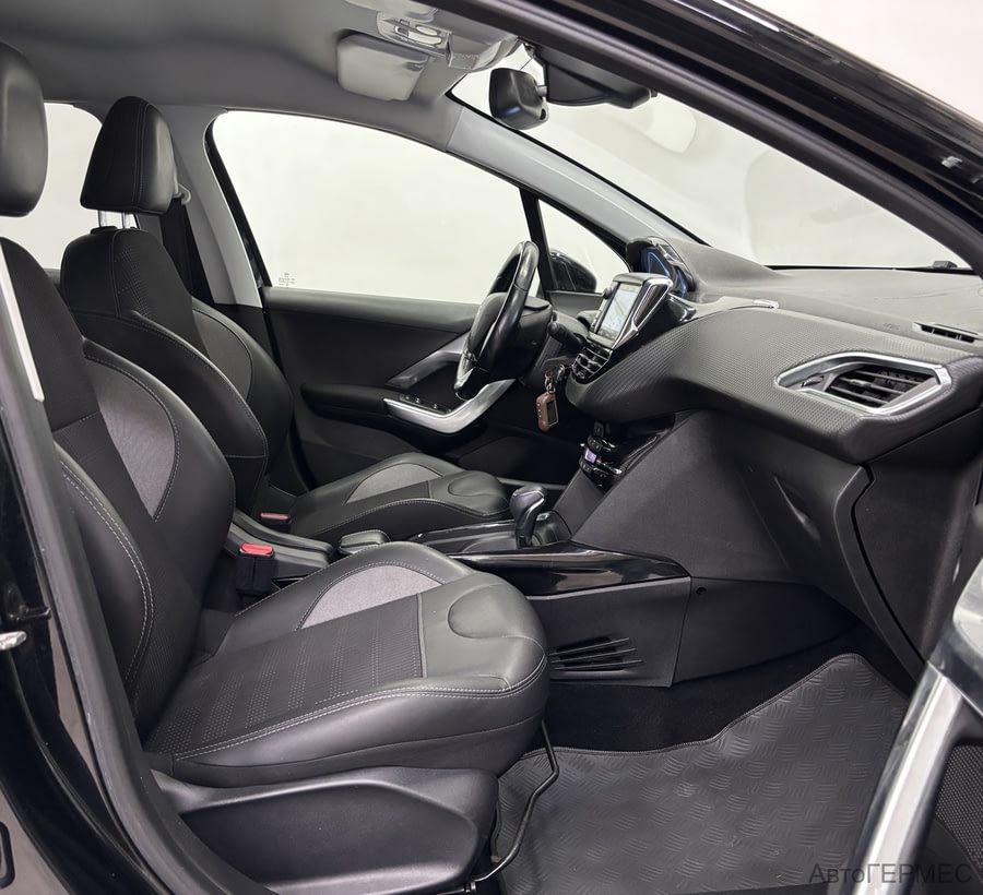 Фото PEUGEOT 2008 I Рестайлинг с пробегом | №9 Фото PEUGEOT 2008 I Рестайлинг с пробегом | №9