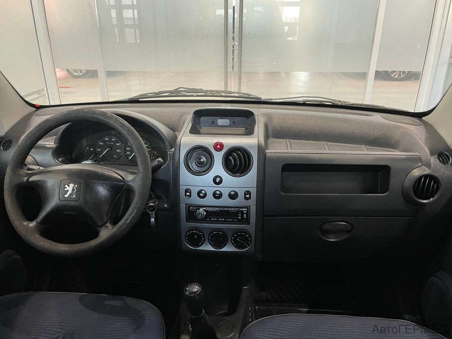 Фото PEUGEOT PARTNER I Рестайлинг с пробегом | №5