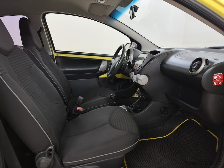 Фото PEUGEOT 107 I Рестайлинг с пробегом | №9