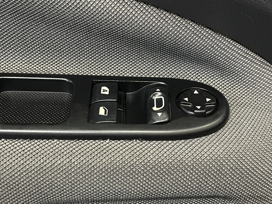 Фото CITROEN C3 Picasso I Рестайлинг с пробегом | №8 Фото CITROEN C3 Picasso I Рестайлинг с пробегом | №8