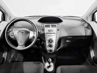 Фото TOYOTA Yaris II с пробегом