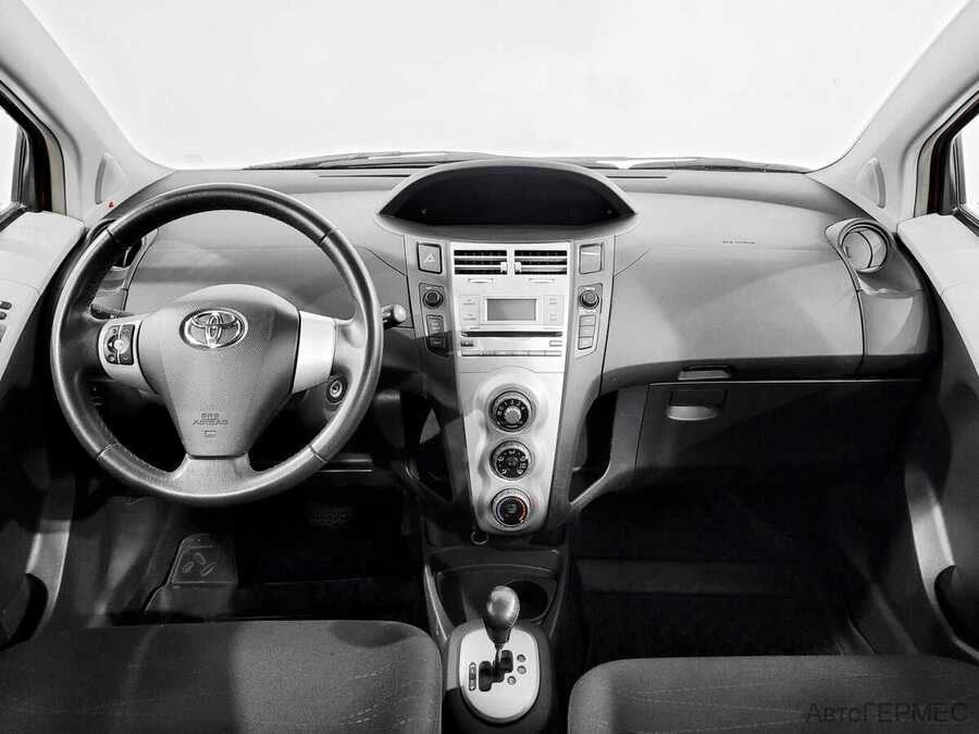 Фото TOYOTA Yaris II с пробегом | №5
