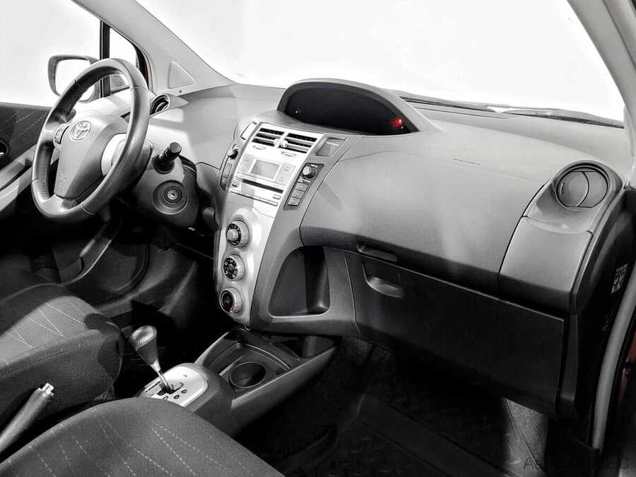 Фото TOYOTA Yaris II с пробегом | №11