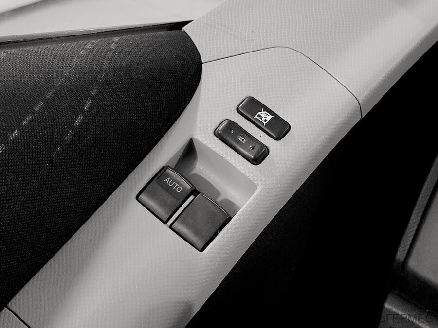 Фото TOYOTA Yaris II с пробегом | №10 Фото TOYOTA Yaris II с пробегом | №10