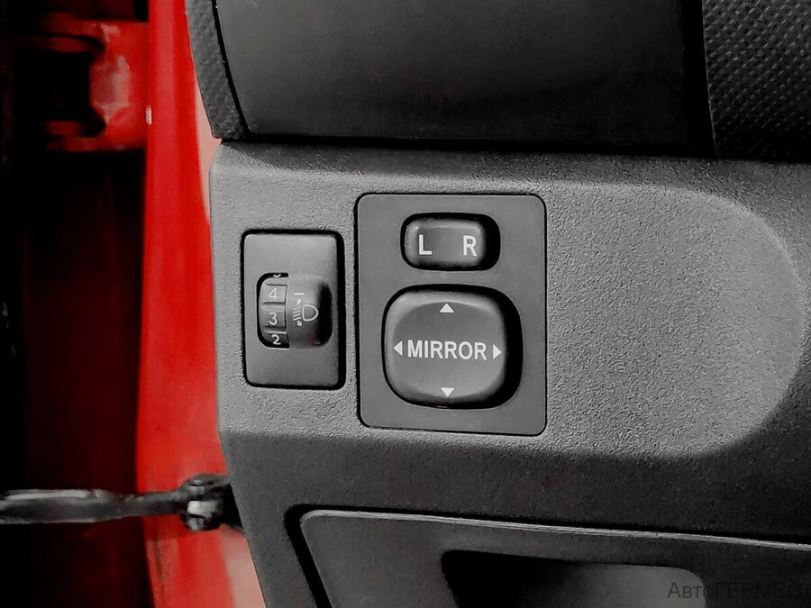 Фото TOYOTA Yaris II с пробегом | №8 Фото TOYOTA Yaris II с пробегом | №8