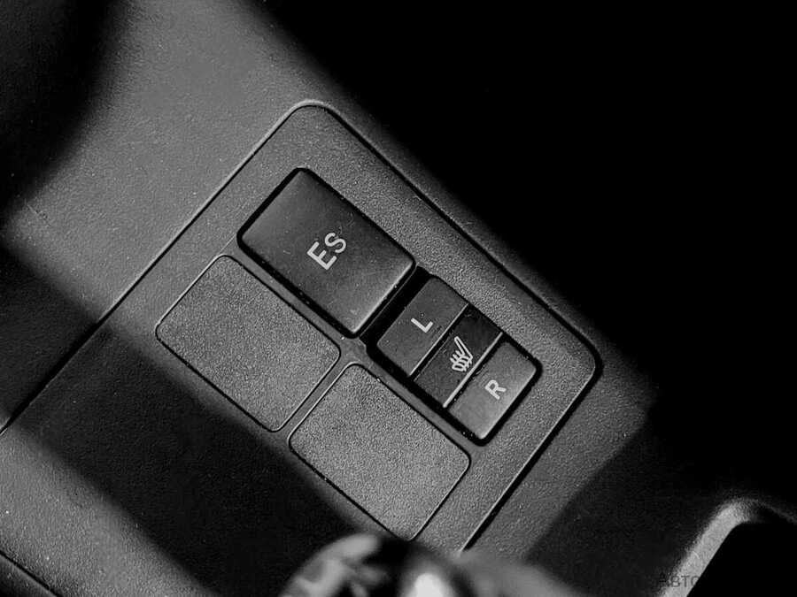 Фото TOYOTA Yaris II с пробегом | №9