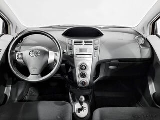 Фото TOYOTA Yaris II с пробегом Фото TOYOTA Yaris II с пробегом