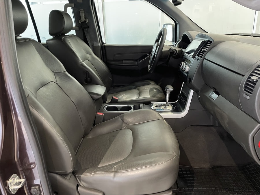 Фото NISSAN Navara (Frontier) III (D40) Рестайлинг с пробегом | №14