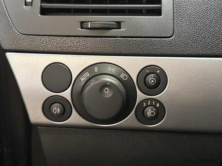 Фото Opel Astra H Рестайлинг с пробегом | №9