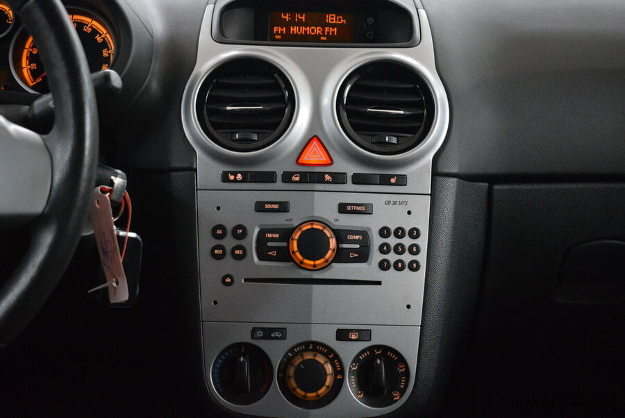 Фото Opel Corsa D Рестайлинг I с пробегом | №7