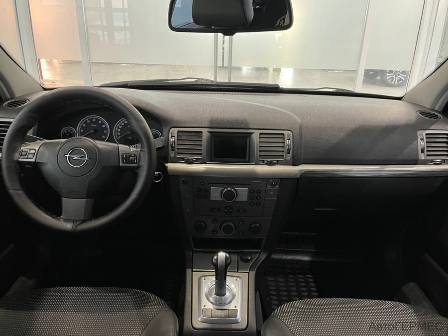 Фото Opel Vectra C Рестайлинг с пробегом | №5