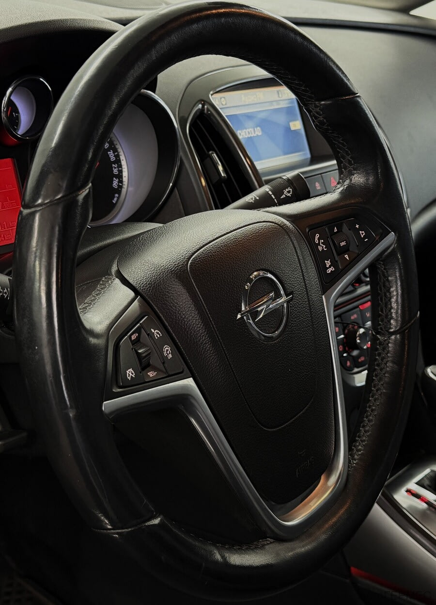 Фото Opel Astra J Рестайлинг с пробегом | №10