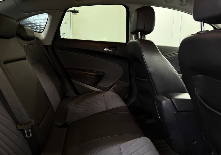 Фото Opel Astra J Рестайлинг с пробегом | №12