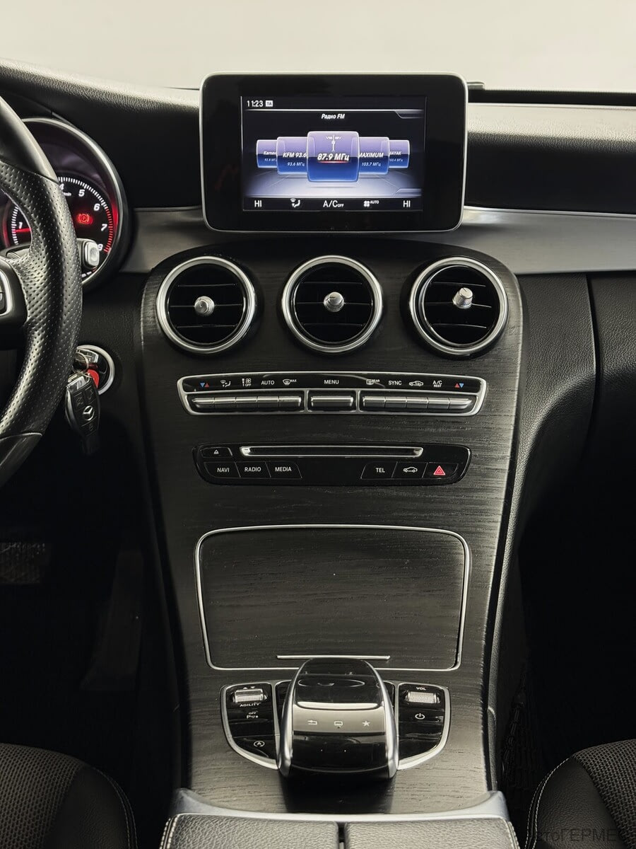 Фото Mercedes-Benz C-KLASSE с пробегом | №7 Фото Mercedes-Benz C-KLASSE с пробегом | №7