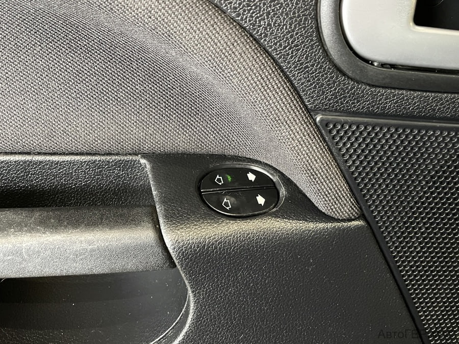 Фото Ford Fiesta MK5 с пробегом | №8