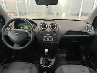 Фото Ford Fiesta MK5 с пробегом Фото Ford Fiesta MK5 с пробегом