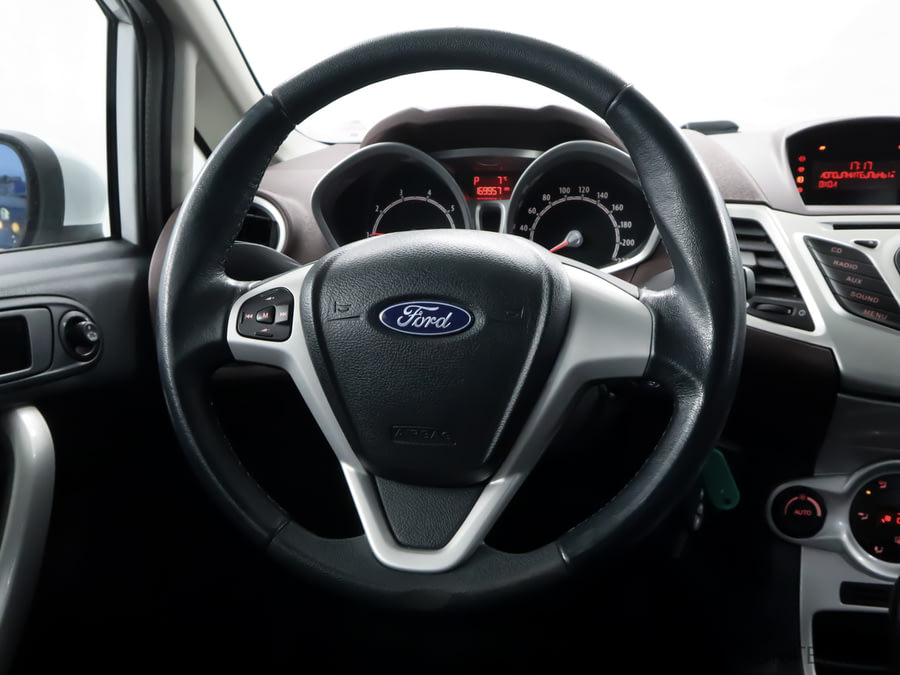 Фото Ford Fiesta MK6 с пробегом | №9 Фото Ford Fiesta MK6 с пробегом | №9