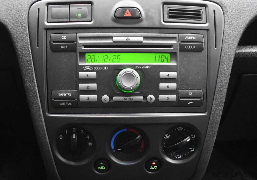 Фото Ford Fusion I Рестайлинг с пробегом | №7