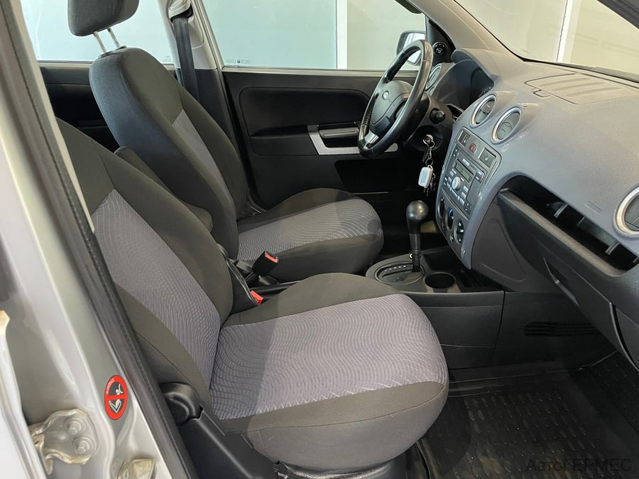 Фото Ford Fusion I Рестайлинг с пробегом | №11