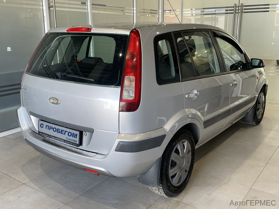 Фото Ford Fusion I Рестайлинг с пробегом | №4