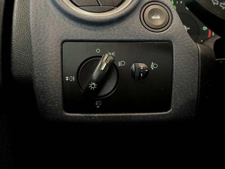 Фото Ford Fusion I Рестайлинг с пробегом | №9