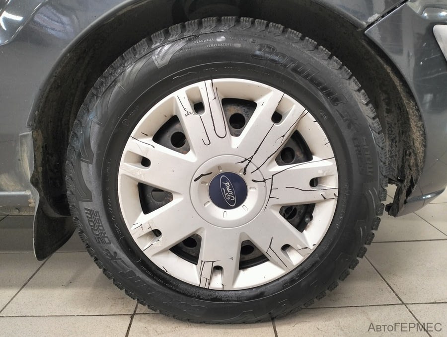 Фото Ford Fusion I Рестайлинг с пробегом | №15 Фото Ford Fusion I Рестайлинг с пробегом | №15