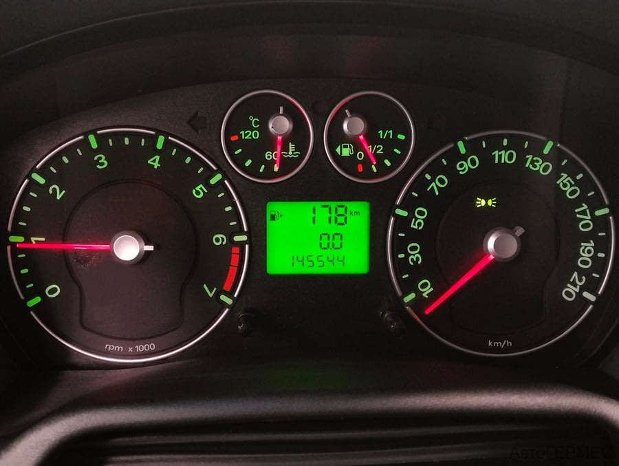 Фото Ford Fusion I Рестайлинг с пробегом | №6 Фото Ford Fusion I Рестайлинг с пробегом | №6