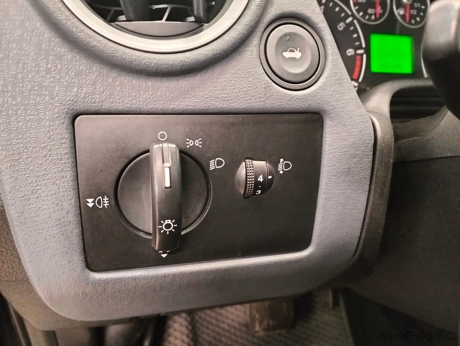 Фото Ford Fusion I Рестайлинг с пробегом | №8 Фото Ford Fusion I Рестайлинг с пробегом | №8