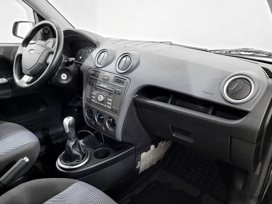 Фото Ford Fusion I Рестайлинг с пробегом | №10 Фото Ford Fusion I Рестайлинг с пробегом | №10