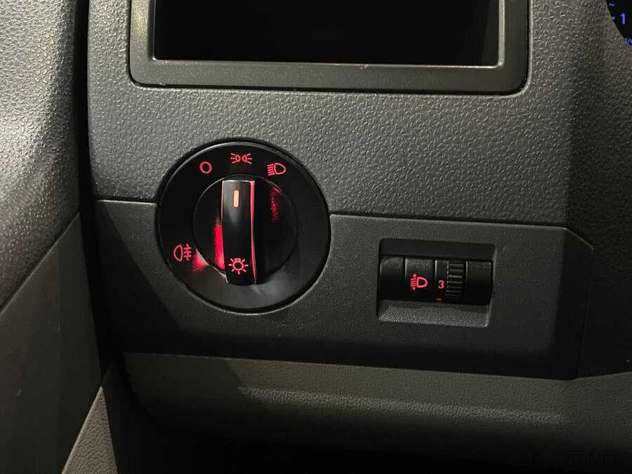 Фото Volkswagen Transporter T5 с пробегом | №9