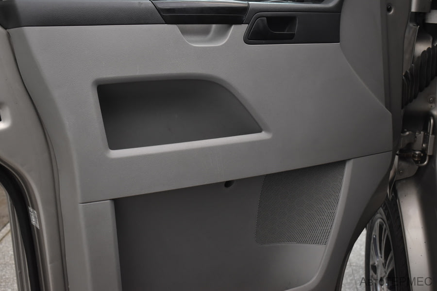 Фото Volkswagen Caravelle T5 Рестайлинг с пробегом | №10 Фото Volkswagen Caravelle T5 Рестайлинг с пробегом | №10