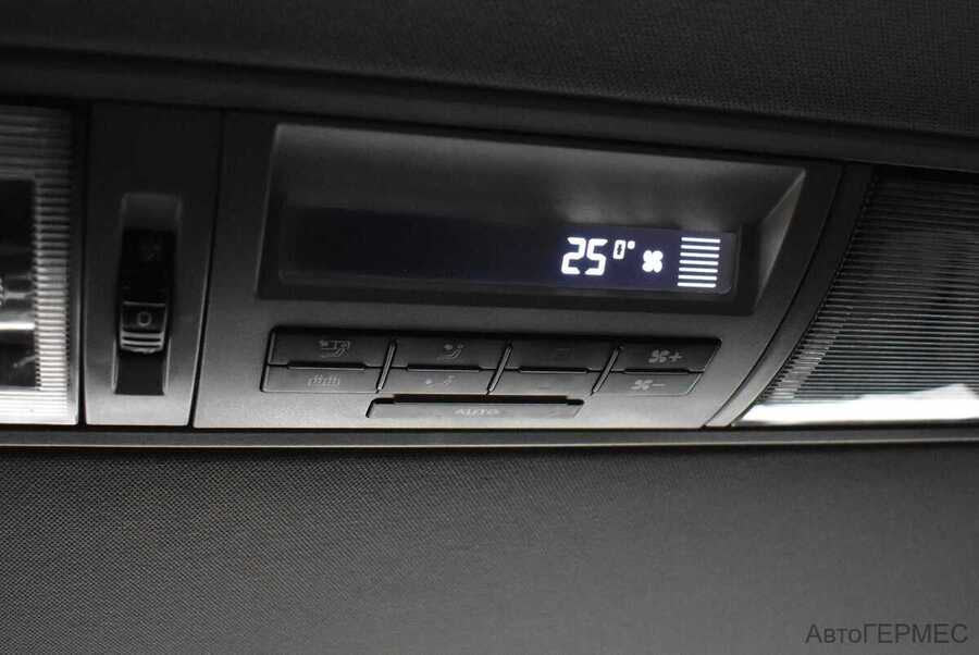 Фото Volkswagen Multivan T5 Рестайлинг с пробегом | №8