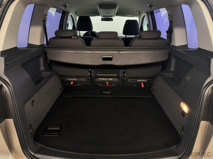 Фото Volkswagen Touran I Рестайлинг 2 с пробегом | №11