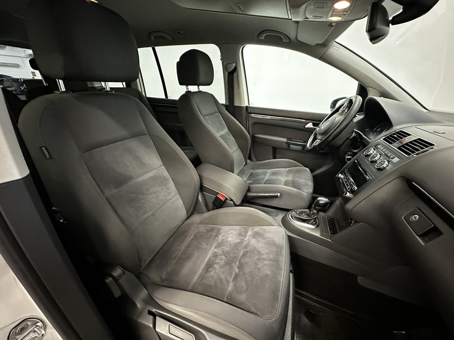 Фото Volkswagen Touran I Рестайлинг 2 с пробегом | №9 Фото Volkswagen Touran I Рестайлинг 2 с пробегом | №9